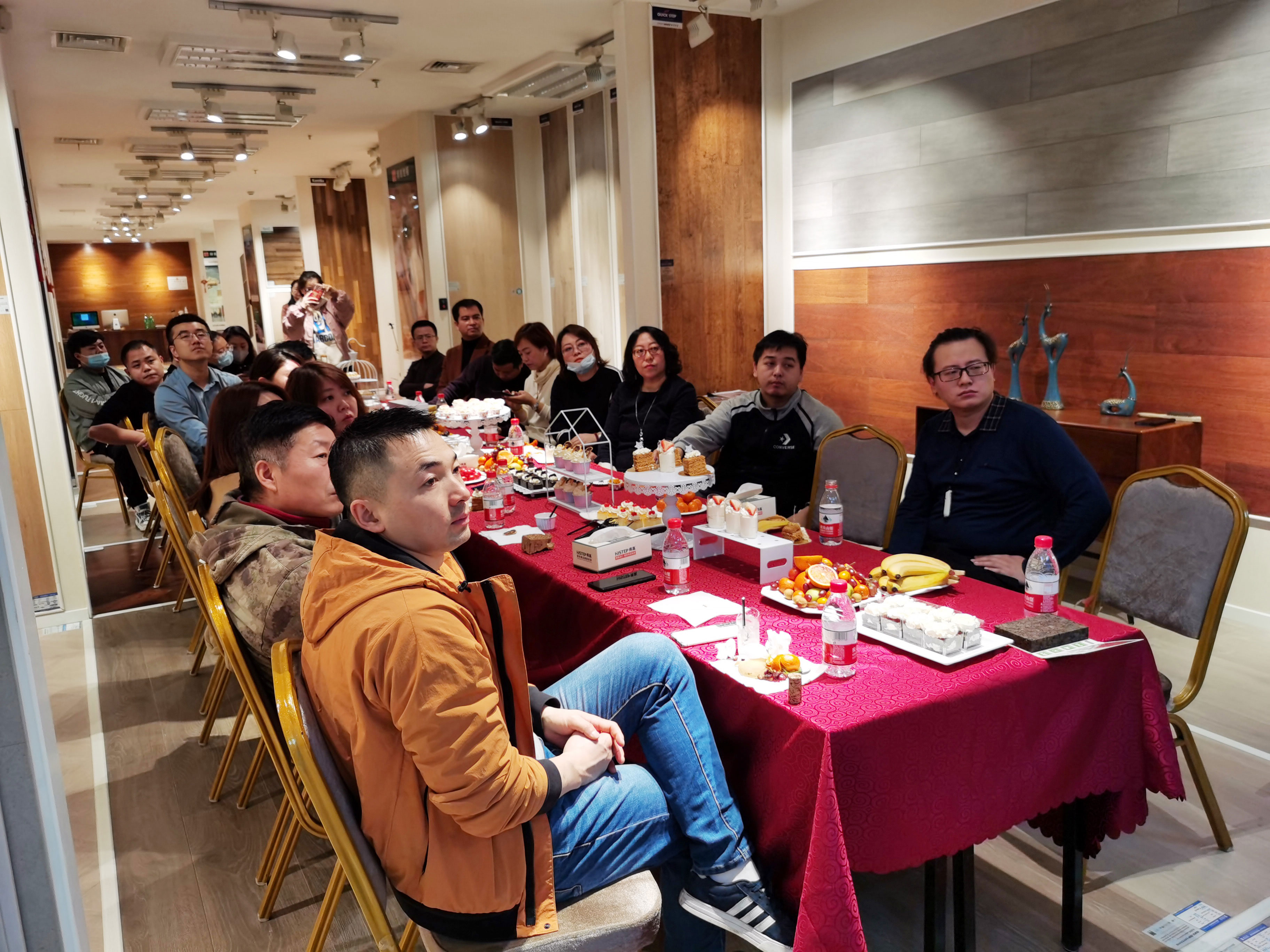 首屆新疆國際軟木文化節(jié)交流會(huì)啟動(dòng),“軟”實(shí)力硬圈粉! 4 首屆新疆國際軟木文化節(jié)交流會(huì)啟動(dòng),“軟”實(shí)力硬圈粉! 4