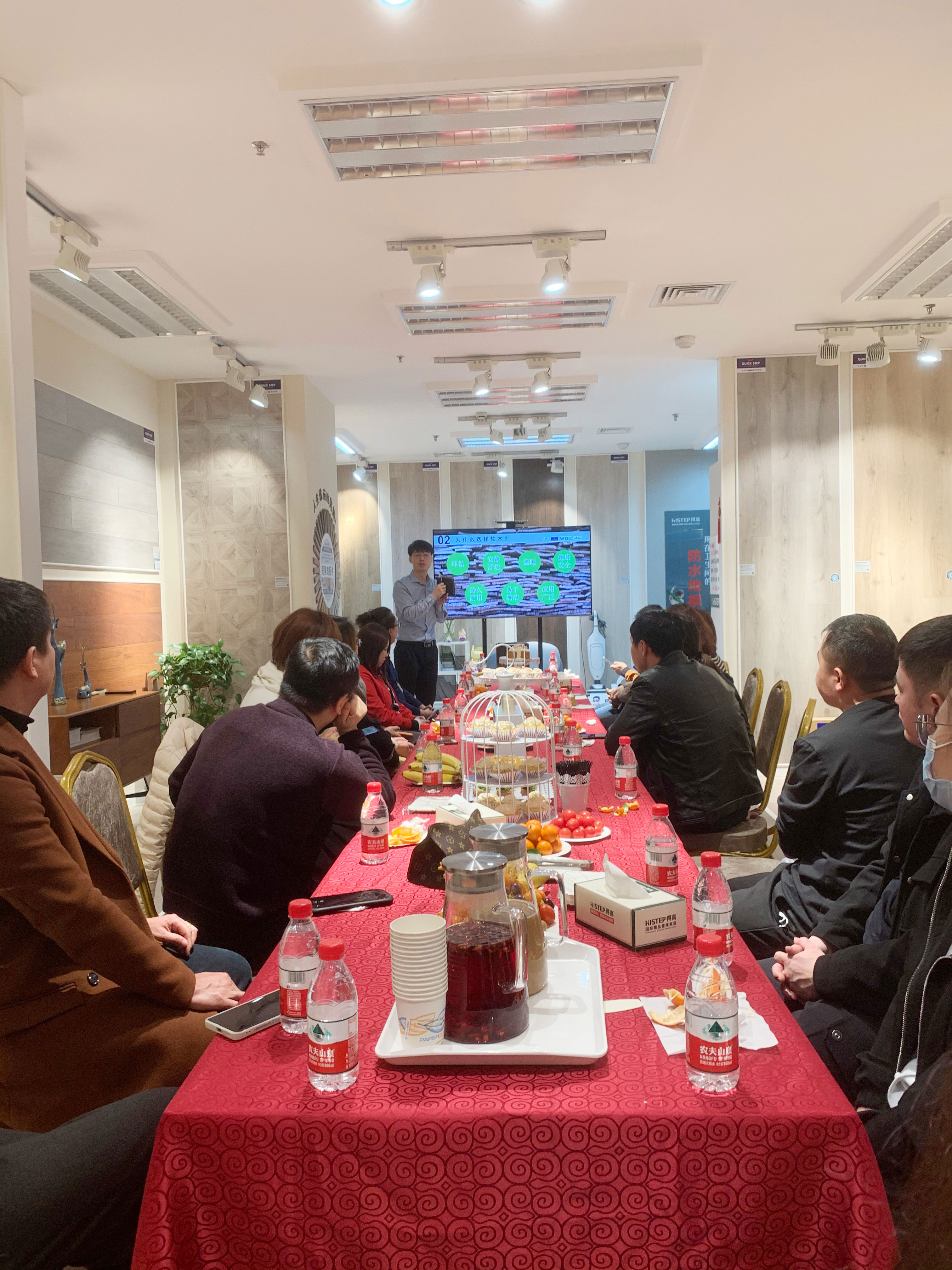 首屆新疆國際軟木文化節(jié)交流會(huì)啟動(dòng),“軟”實(shí)力硬圈粉! 16 首屆新疆國際軟木文化節(jié)交流會(huì)啟動(dòng),“軟”實(shí)力硬圈粉! 16