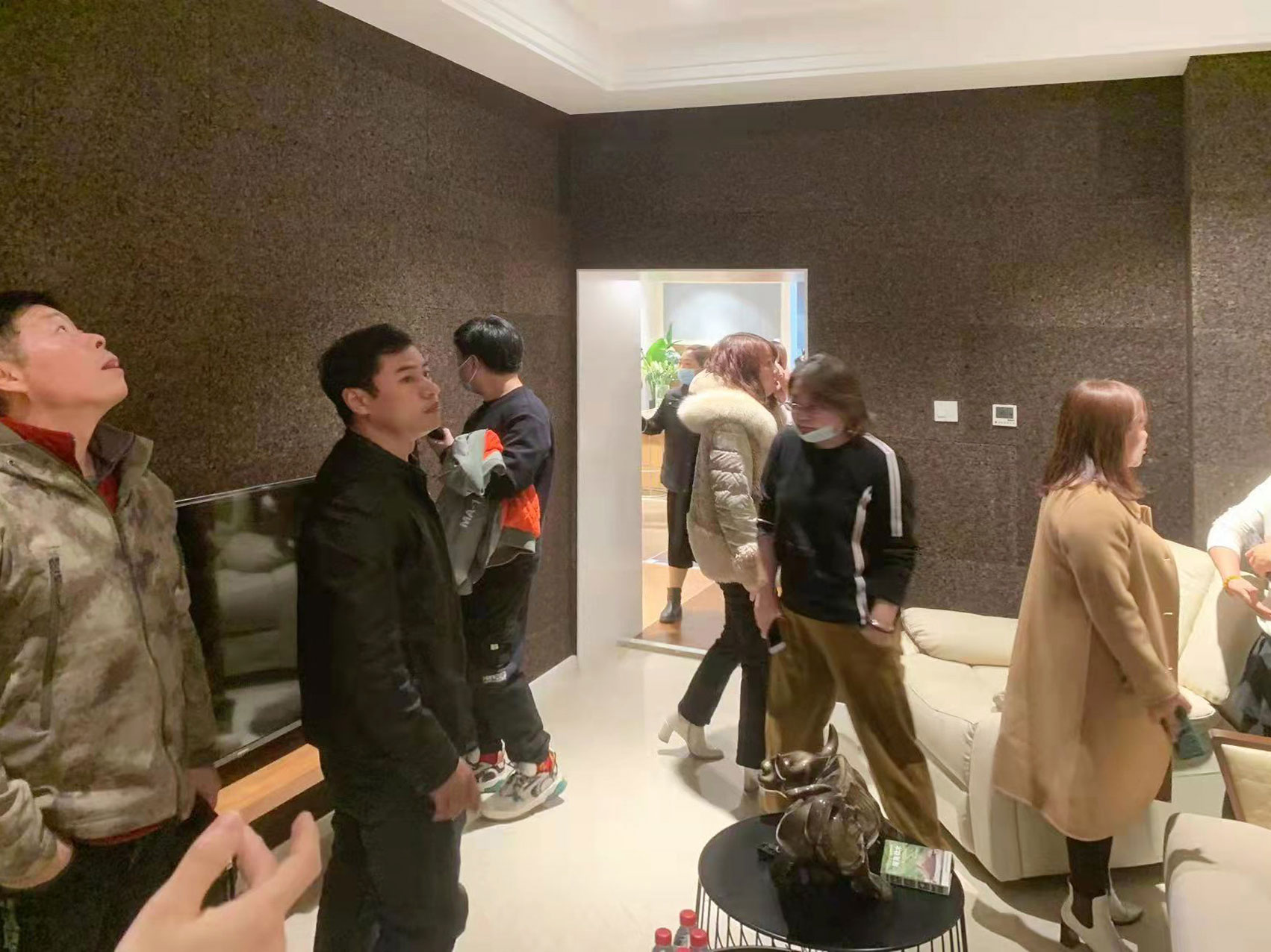 首屆新疆國際軟木文化節(jié)交流會(huì)啟動(dòng),“軟”實(shí)力硬圈粉! 17 首屆新疆國際軟木文化節(jié)交流會(huì)啟動(dòng),“軟”實(shí)力硬圈粉! 17