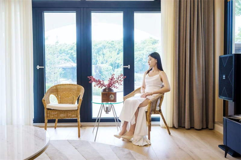 Room Tour|一線臨湖庭院,高階生活的藝術想象 image9 Room Tour|一線臨湖庭院,高階生活的藝術想象 image9